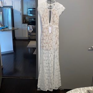 White Lace Maci Dress | Aakaa